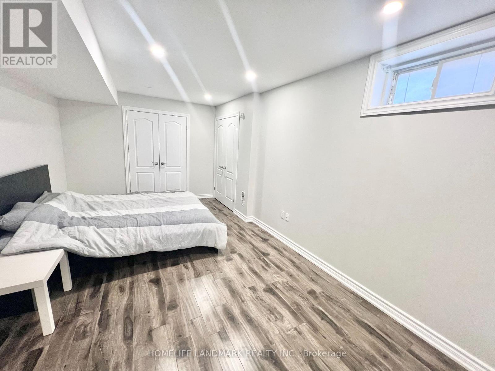 18 Fountain Court, Richmond Hill, Ontario  L4S 2K4 - Photo 9 - N13725736