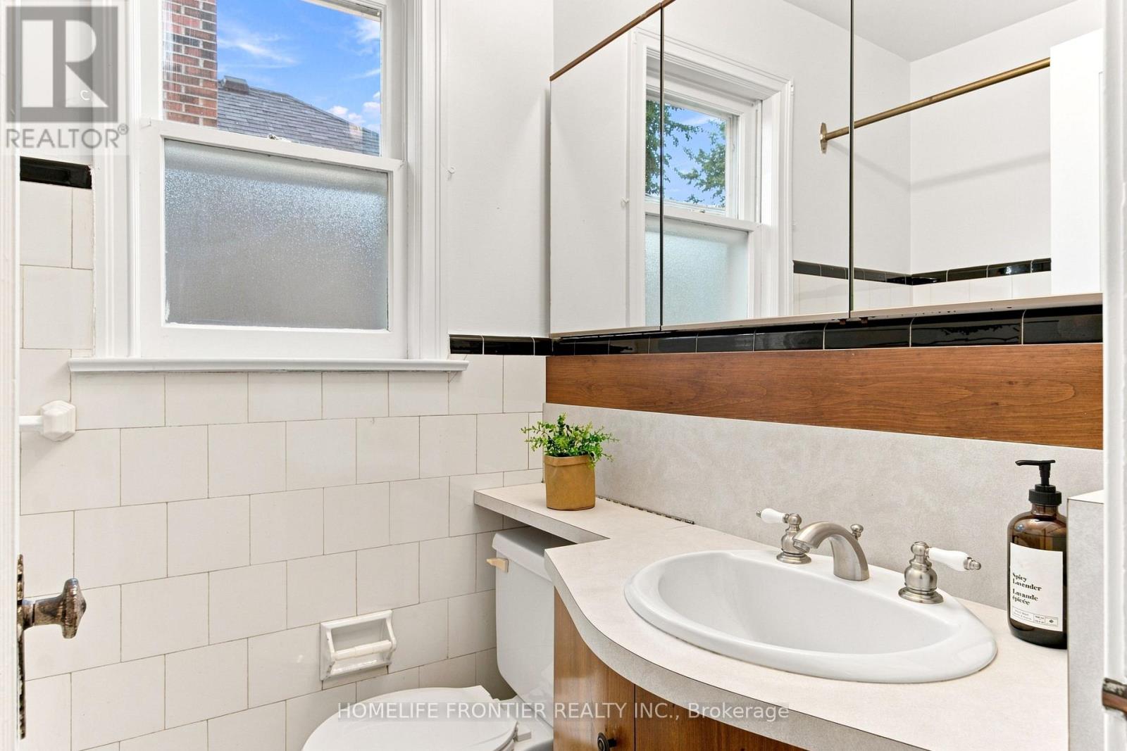 132 Wesley Street, Toronto, Ontario  M8Y 2X1 - Photo 13 - W13725732