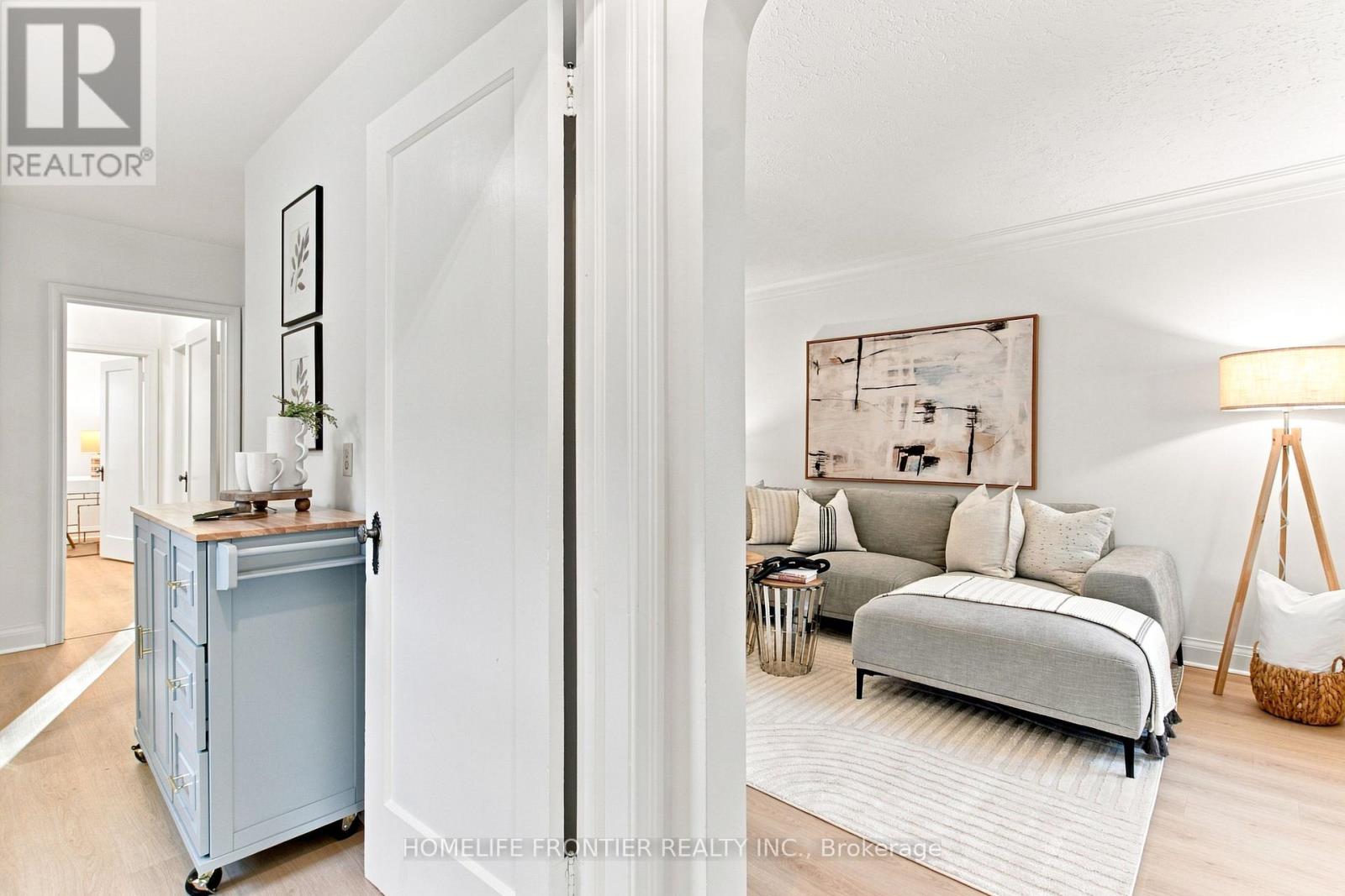 132 Wesley Street, Toronto, Ontario  M8Y 2X1 - Photo 3 - W13725732