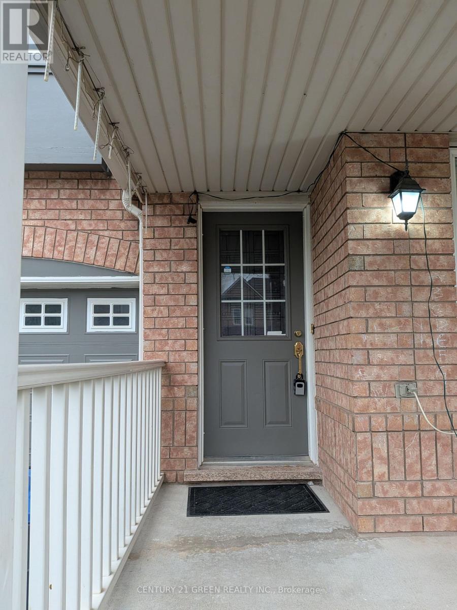 Upper - 25 Georgian Road, Brampton, Ontario  L6X 0L8 - Photo 3 - W13725744