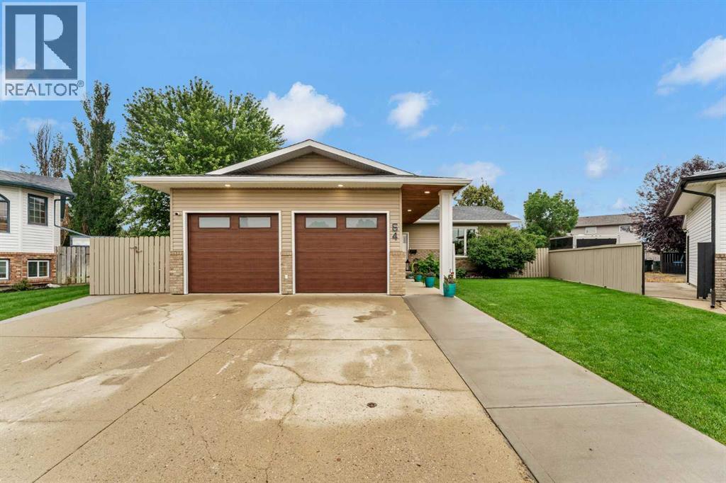 64 Shannon Drive SE, medicine hat, Alberta