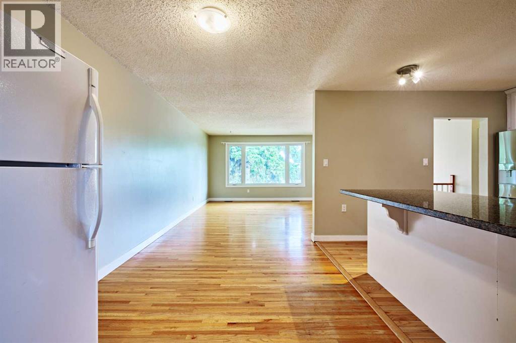 4820 49 Avenue NW, Calgary, Alberta  T3B 1E2 - Photo 13 - A2340597