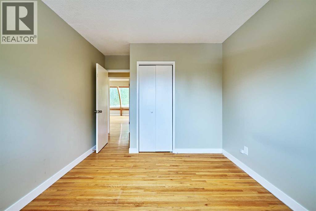 4820 49 Avenue NW, Calgary, Alberta  T3B 1E2 - Photo 31 - A2340597