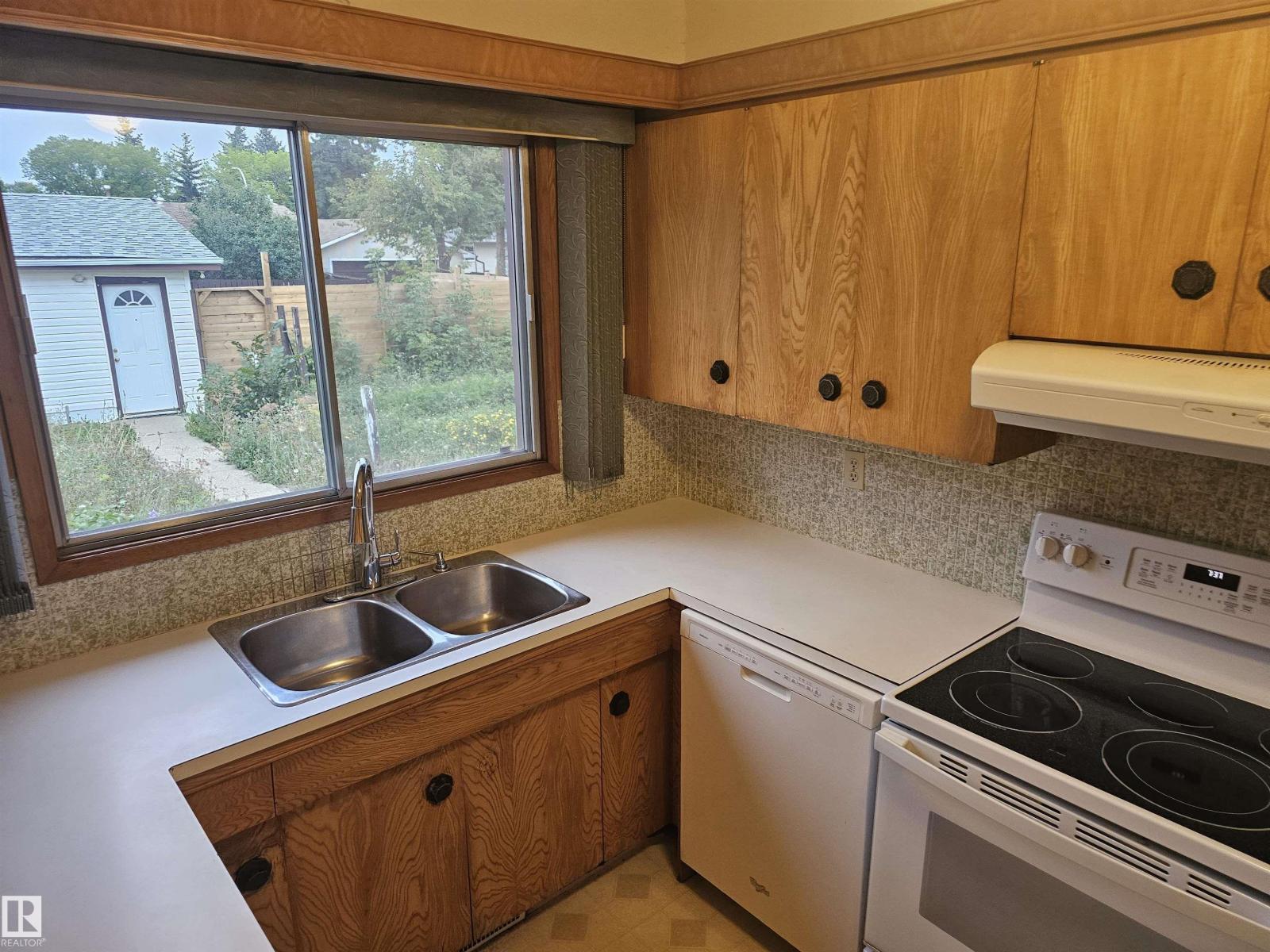 Unknown Address, ,    - Photo 3 - E4506208