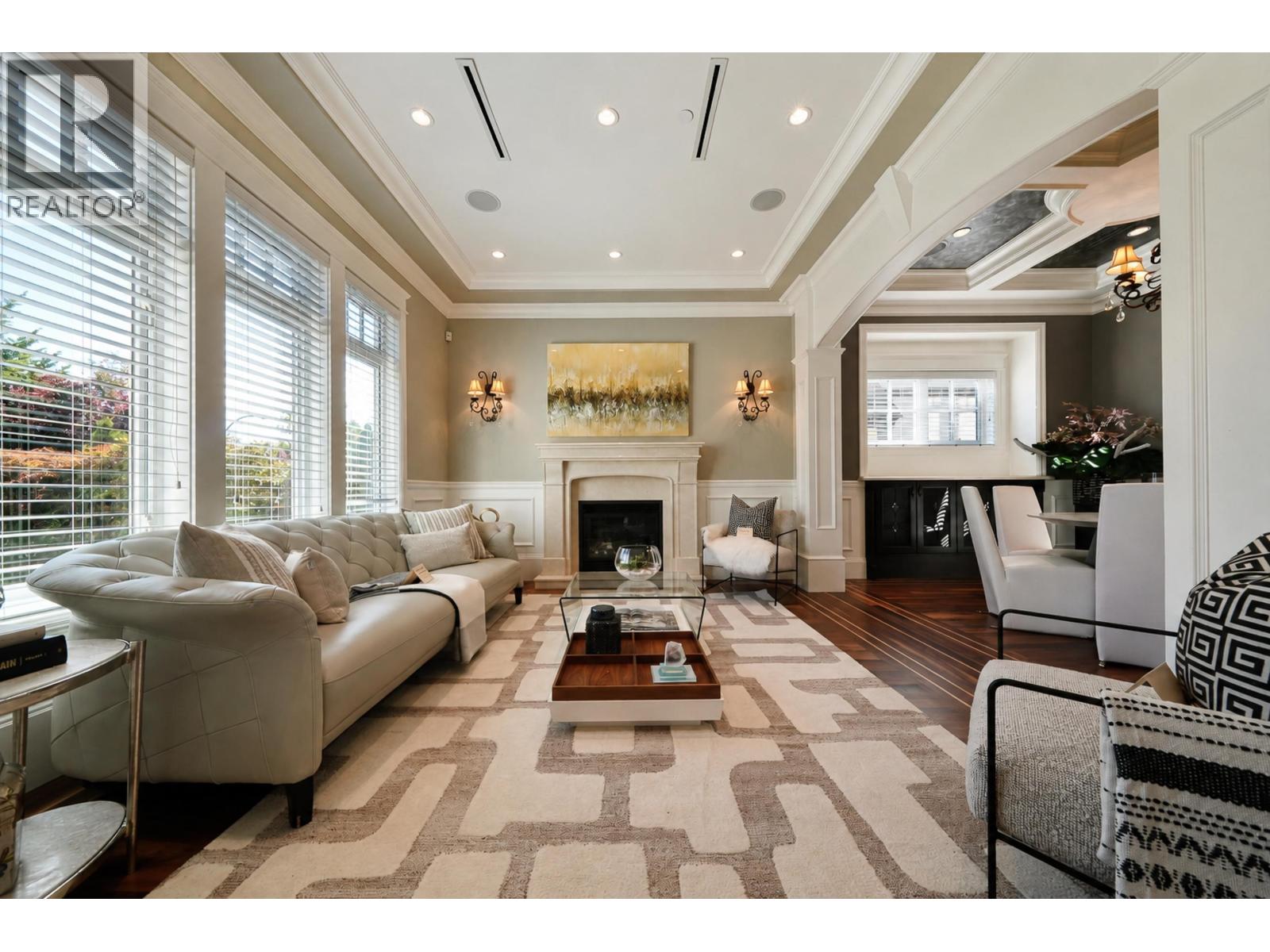 1657 W 58th Avenue, Vancouver, British Columbia  V6P 1W8 - Photo 2 - R3159793