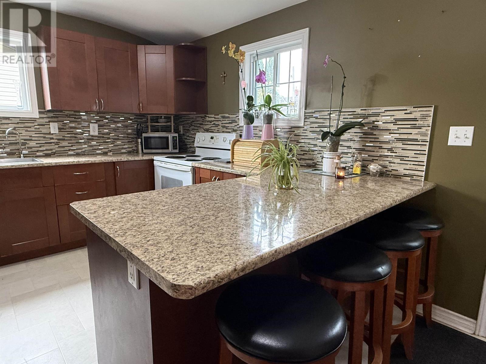 334 Morse Street, Thunder Bay, Ontario  P7A 1G3 - Photo 6 - TB2602526