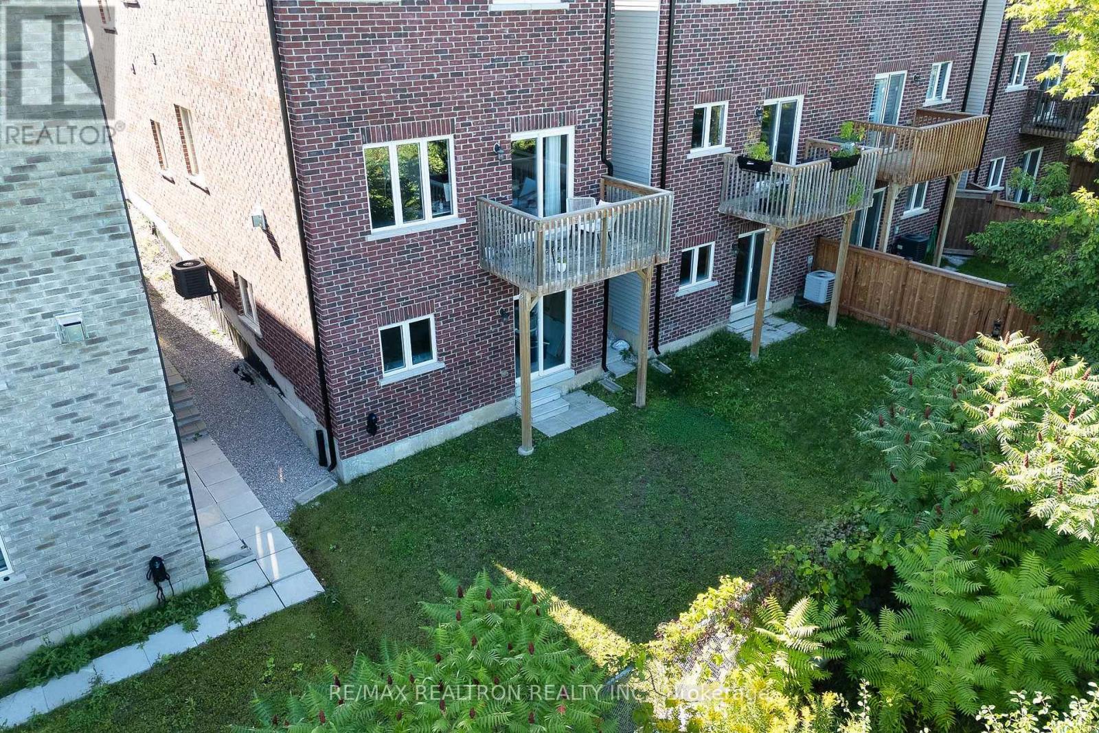 1172 Peelar Crescent, Innisfil, Ontario  L0L 1W0 - Photo 2 - N13725754