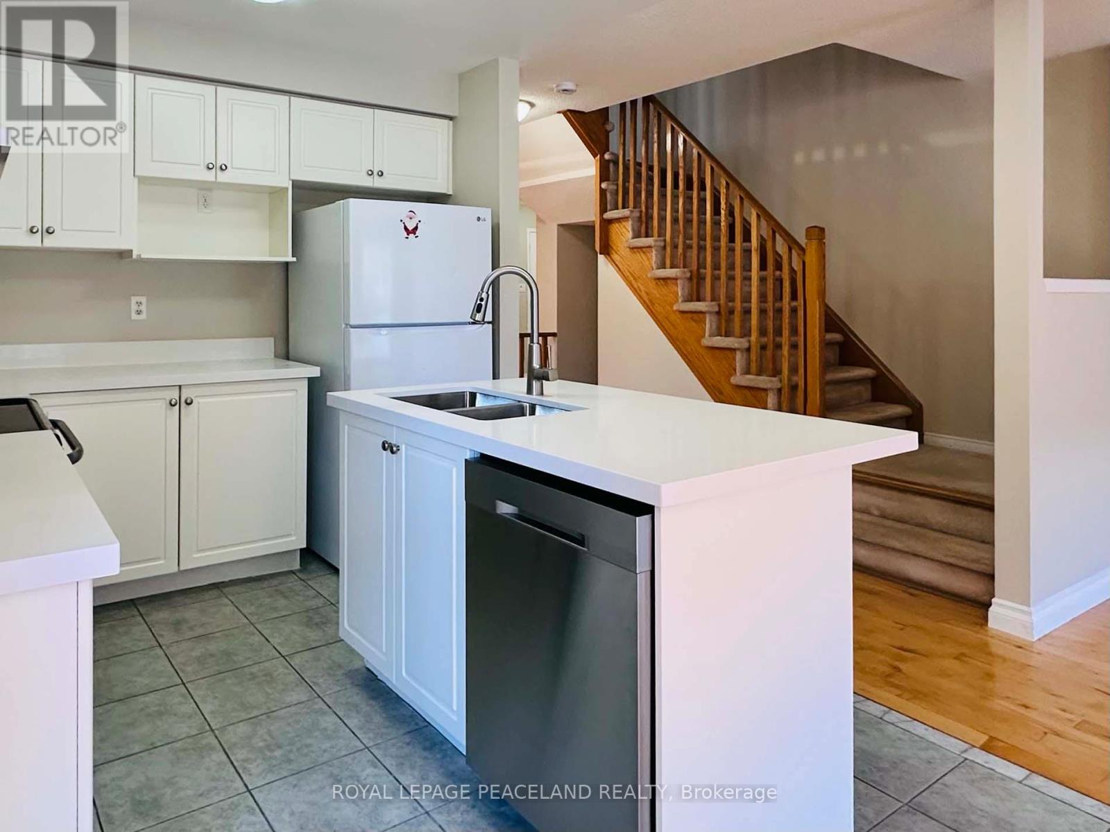 3851 Foxborough Trail, Mississauga, Ontario L5N 7W3 - Photo 10 - W13725750