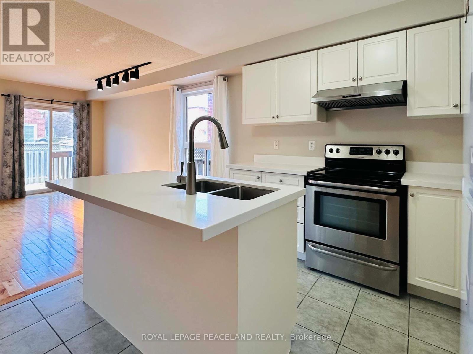 3851 Foxborough Trail, Mississauga, Ontario L5N 7W3 - Photo 8 - W13725750