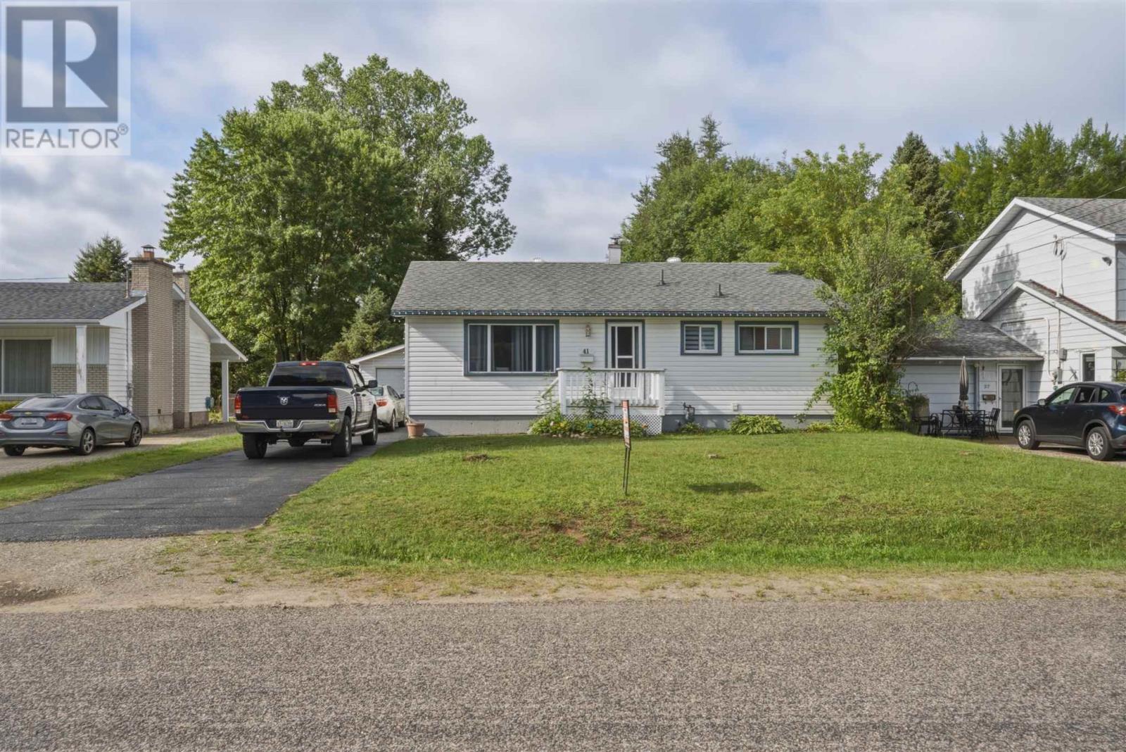 41 Centre St, Sault Ste Marie, Ontario  P6A 4P5 - Photo 36 - SM262302