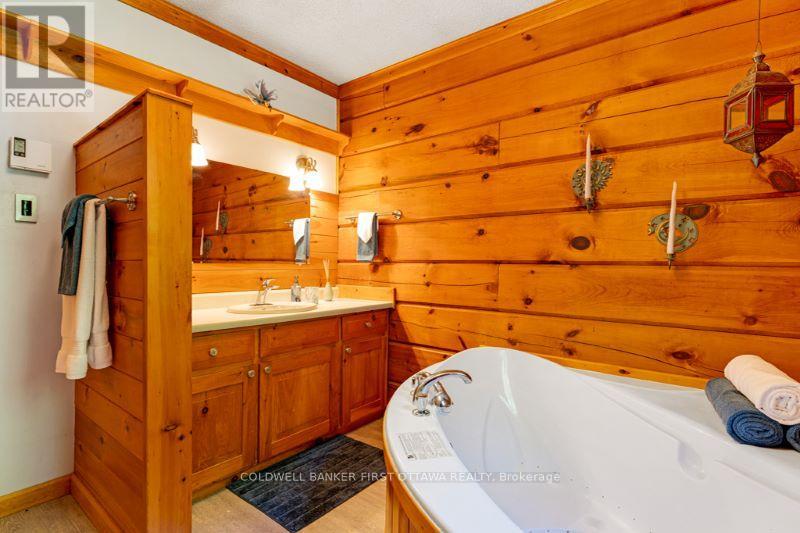 1102 Ebbs Bay Road, Drummond/north Elmsley, Ontario  K7C 0C5 - Photo 17 - X13066972