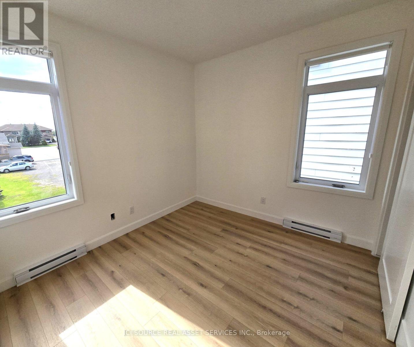 Main Floor - 873 Contour Street, Ottawa, Ontario  K1W 0G6 - Photo 11 - X13694650