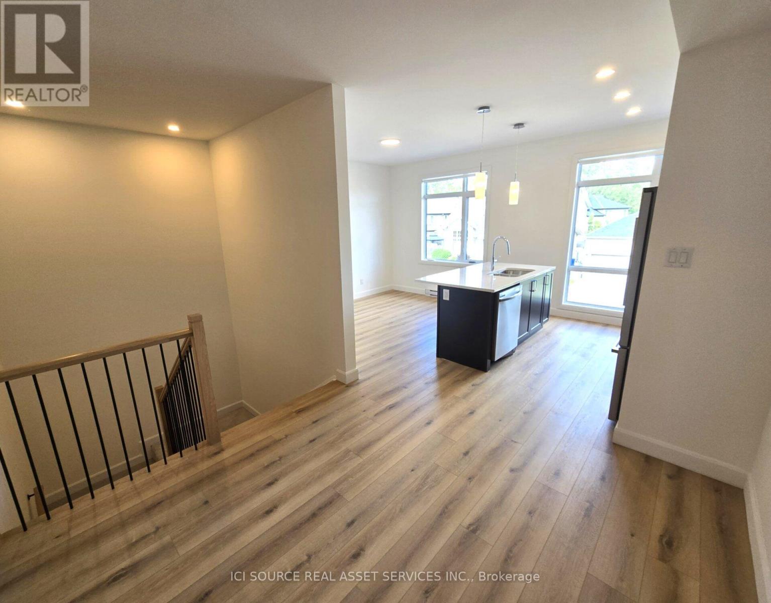 Main Floor - 873 Contour Street, Ottawa, Ontario  K1W 0G6 - Photo 7 - X13694650