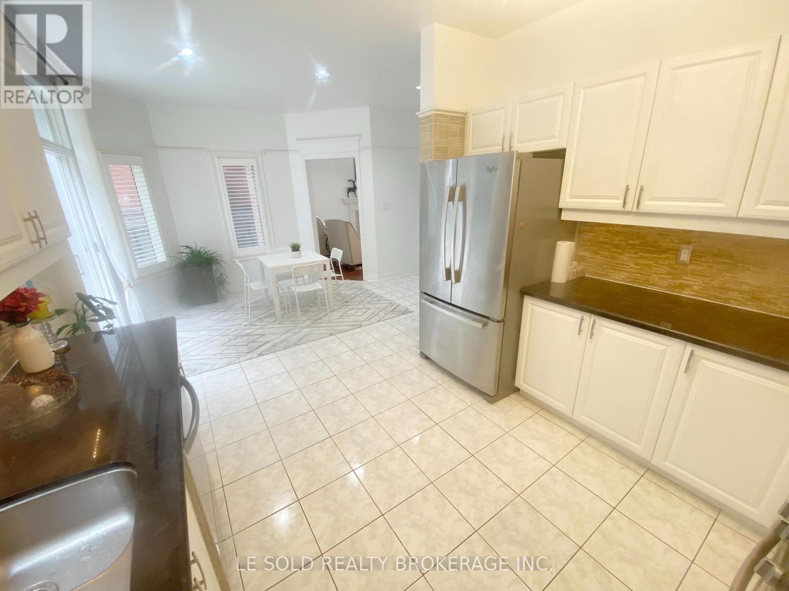 76 Larratt Lane, Richmond Hill, Ontario L4C 0E2 - Photo 12 - N13725812