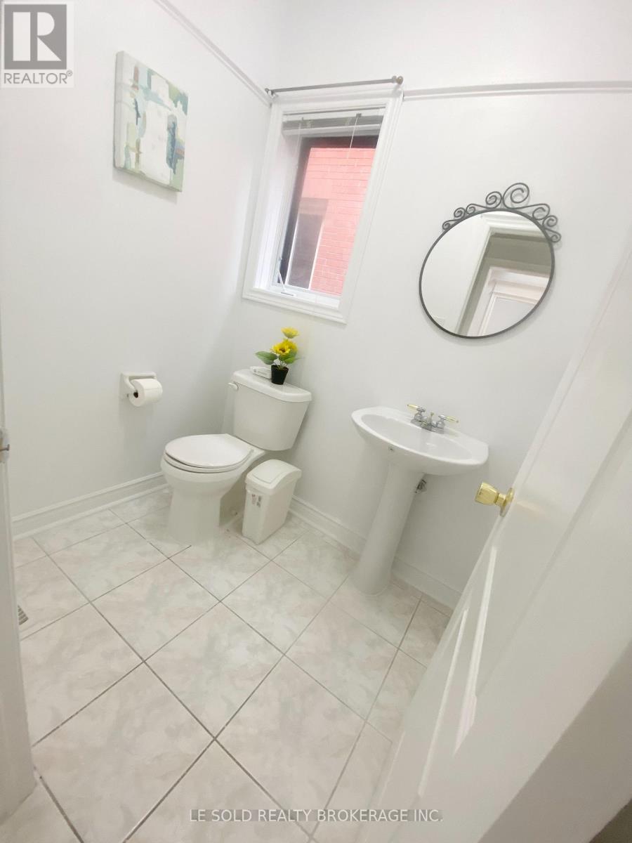 76 Larratt Lane, Richmond Hill, Ontario L4C 0E2 - Photo 13 - N13725812