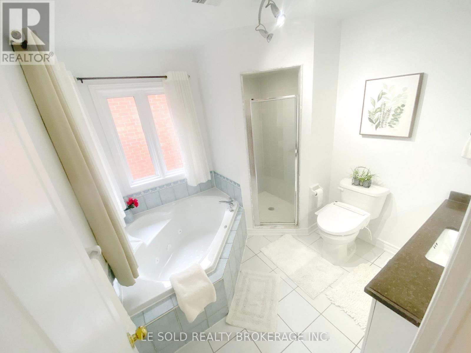 76 Larratt Lane, Richmond Hill, Ontario L4C 0E2 - Photo 17 - N13725812