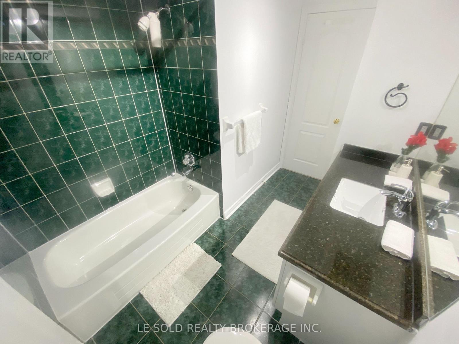 76 Larratt Lane, Richmond Hill, Ontario L4C 0E2 - Photo 29 - N13725812