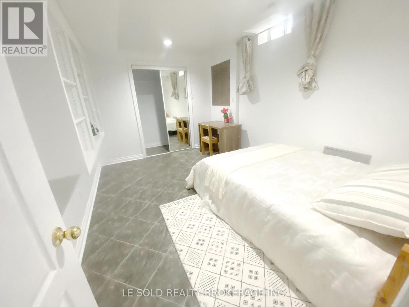 76 Larratt Lane, Richmond Hill, Ontario L4C 0E2 - Photo 35 - N13725812