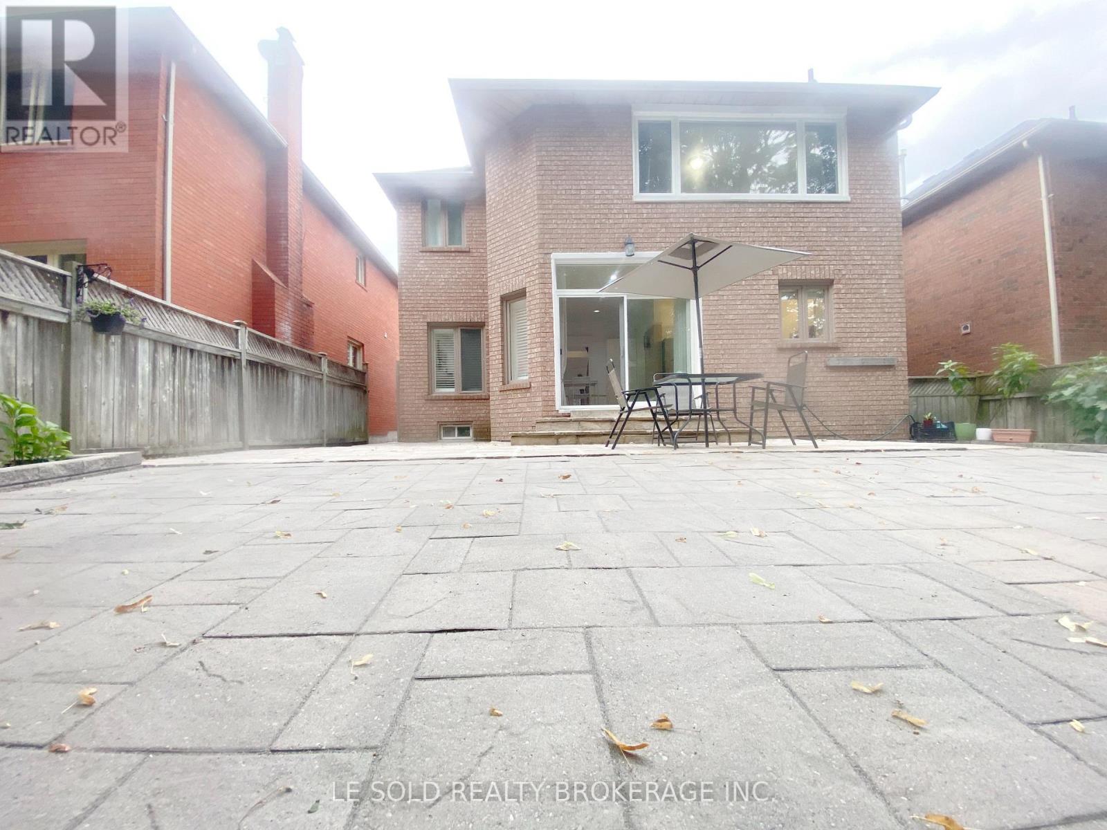 76 Larratt Lane, Richmond Hill, Ontario L4C 0E2 - Photo 38 - N13725812