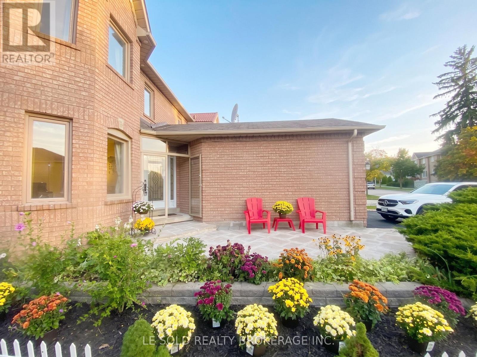 76 Larratt Lane, Richmond Hill, Ontario L4C 0E2 - Photo 43 - N13725812