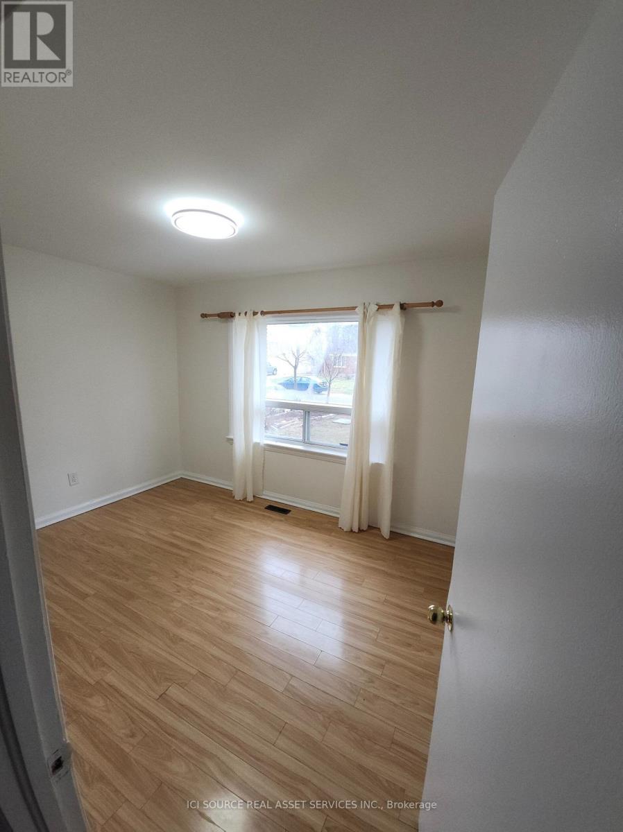8 Talbot Road, Toronto, Ontario  M2N 2S9 - Photo 10 - C13725824