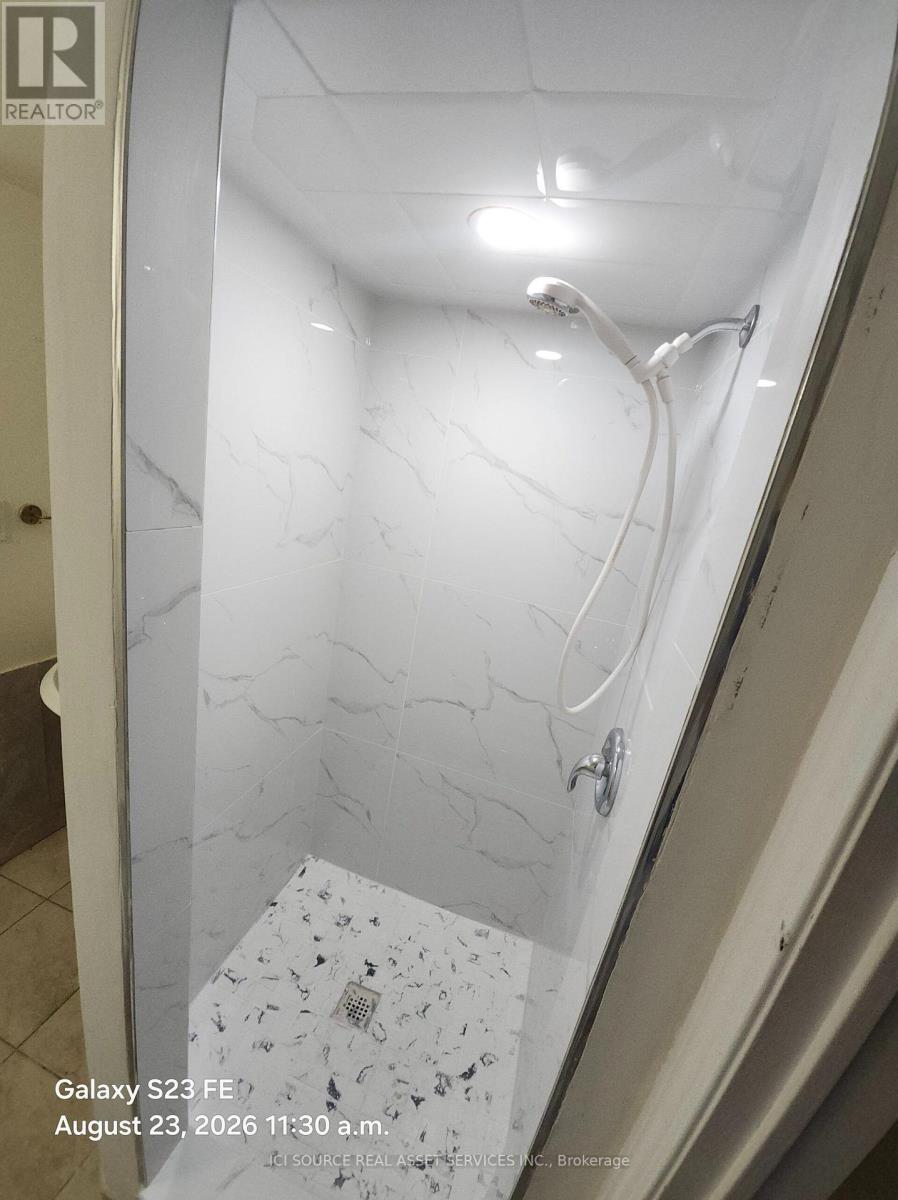 8 Talbot Road, Toronto, Ontario  M2N 2S9 - Photo 16 - C13725824