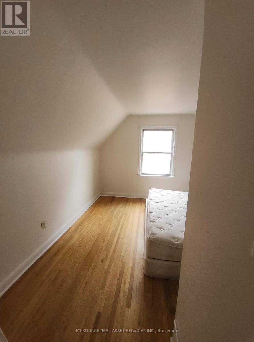 8 Talbot Road, Toronto, Ontario  M2N 2S9 - Photo 2 - C13725824