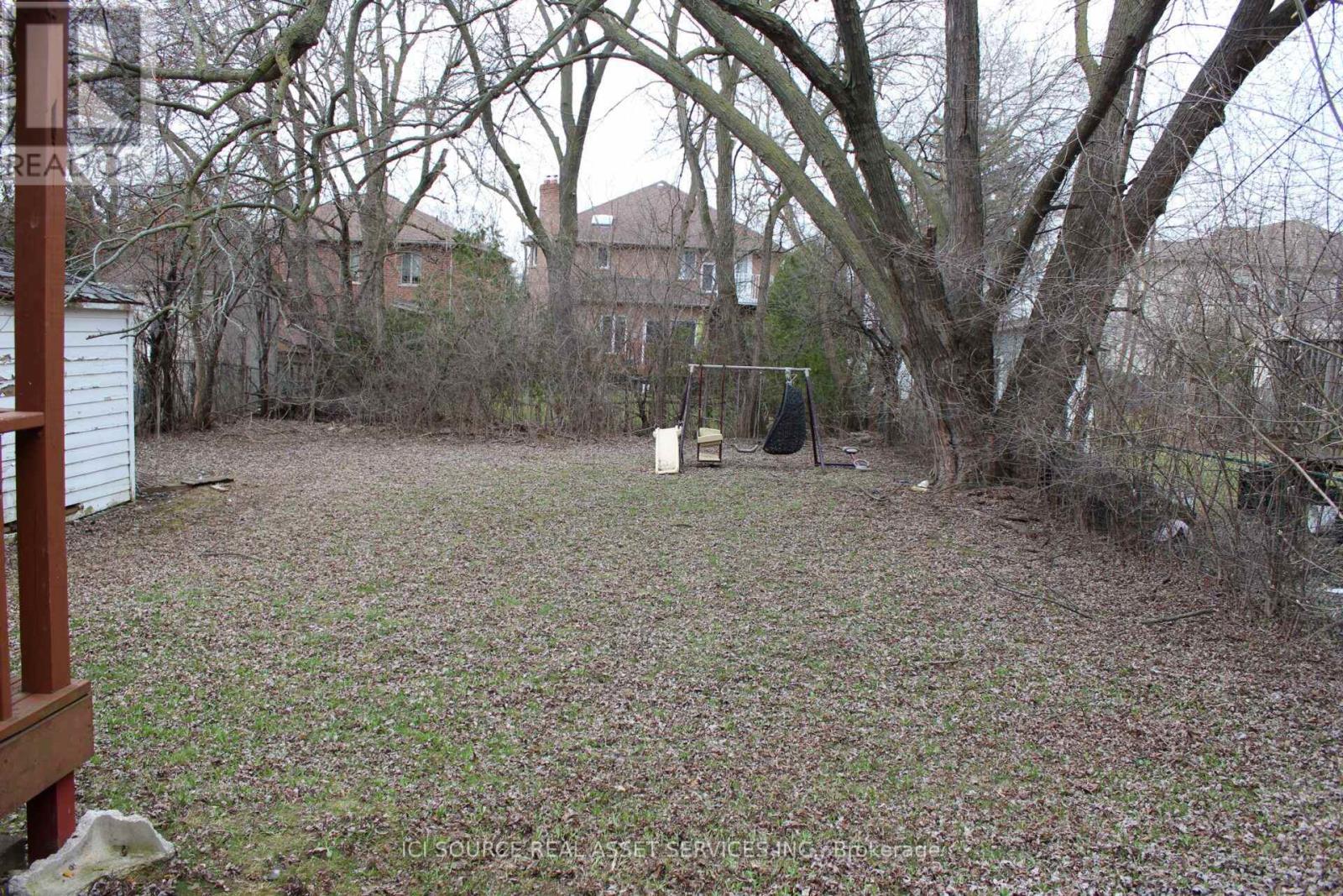 8 Talbot Road, Toronto, Ontario  M2N 2S9 - Photo 22 - C13725824