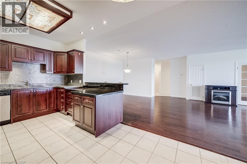 255 Keats Way Unit# 1403, Waterloo, Ontario  N2L 6N6 - Photo 9 - 40857971