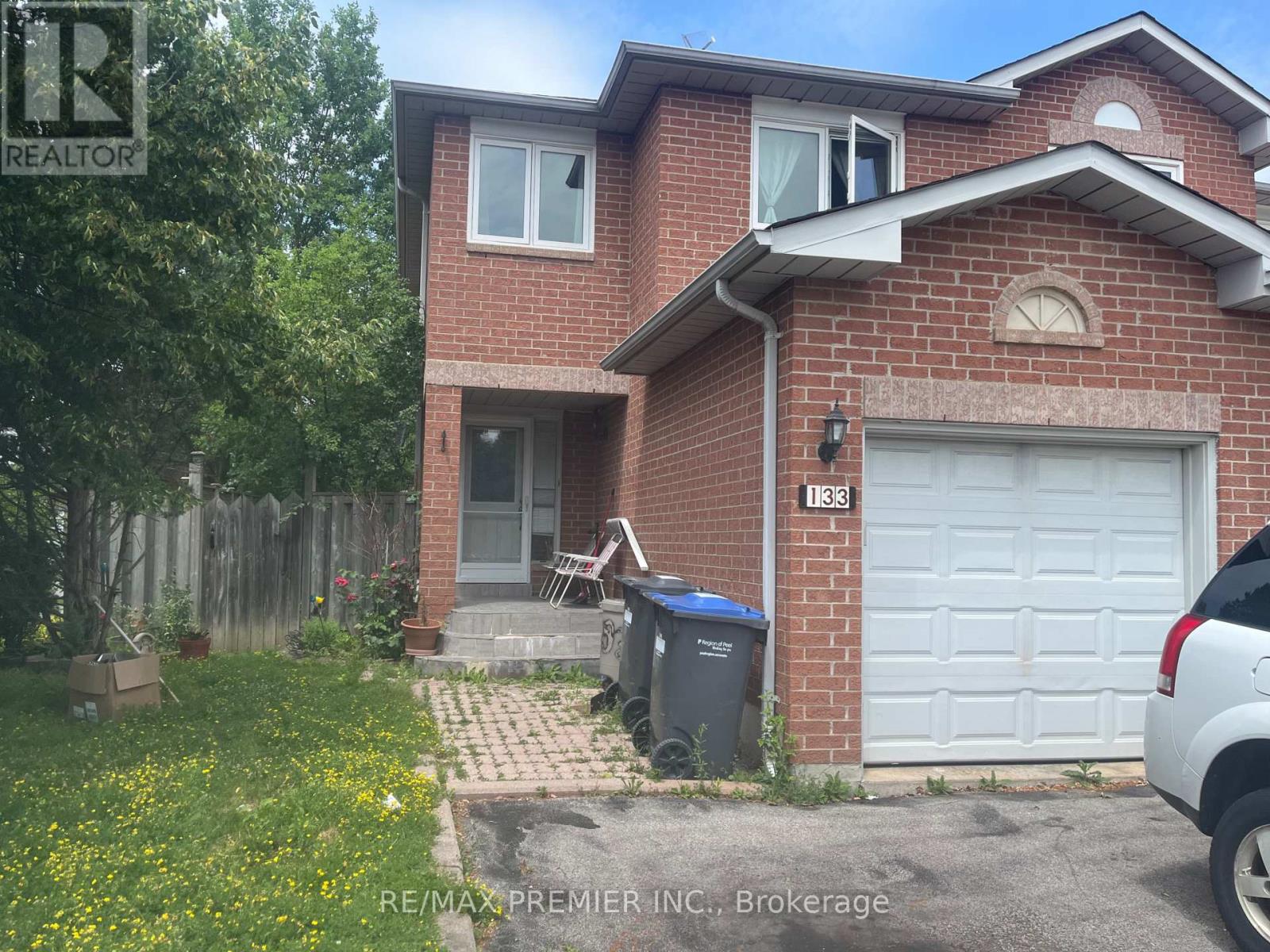 133 Saddletree Trail N, Brampton, Ontario L6X 4M9 - Photo 2 - W13725814