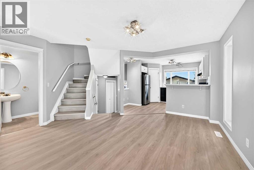 15 Prestwick Place SE, Calgary, Alberta  T2Z 4P4 - Photo 8 - A2339912