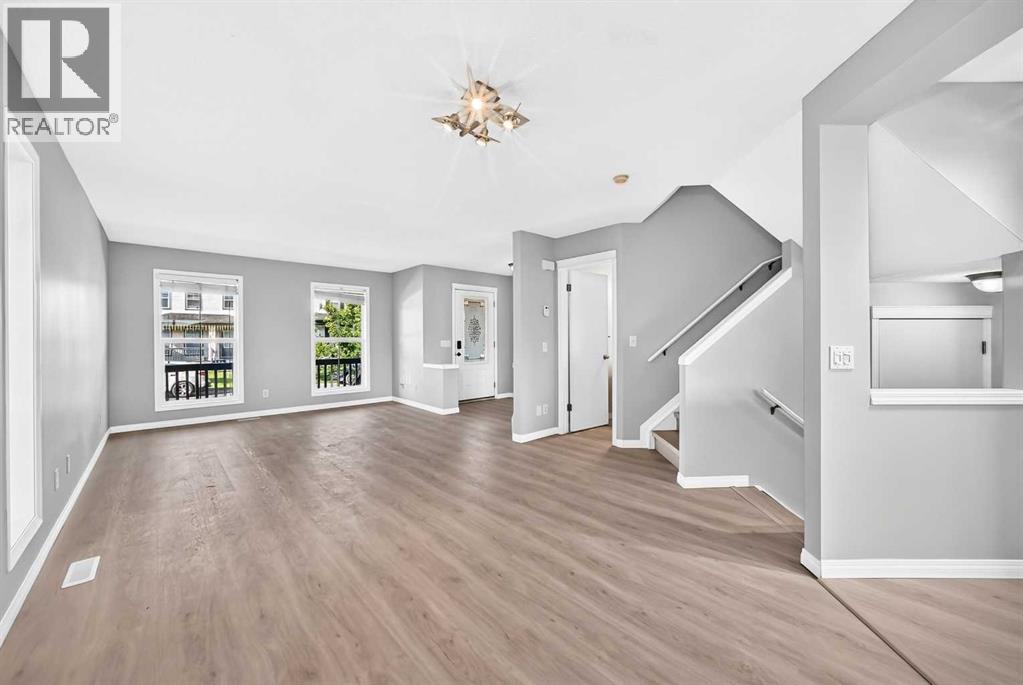 15 Prestwick Place SE, Calgary, Alberta  T2Z 4P4 - Photo 7 - A2339912