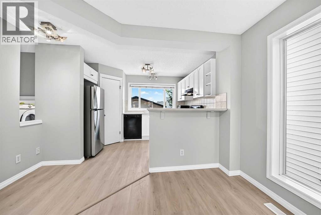 15 Prestwick Place SE, Calgary, Alberta  T2Z 4P4 - Photo 6 - A2339912