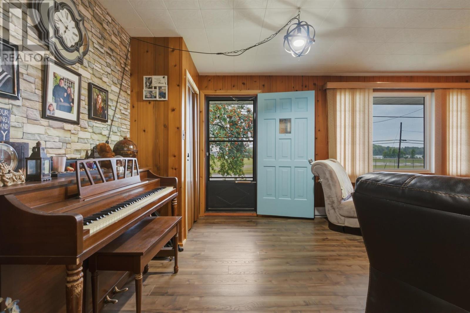 190 Woodward Ave, Blind River, Ontario  P0R 1B0 - Photo 12 - SM262369