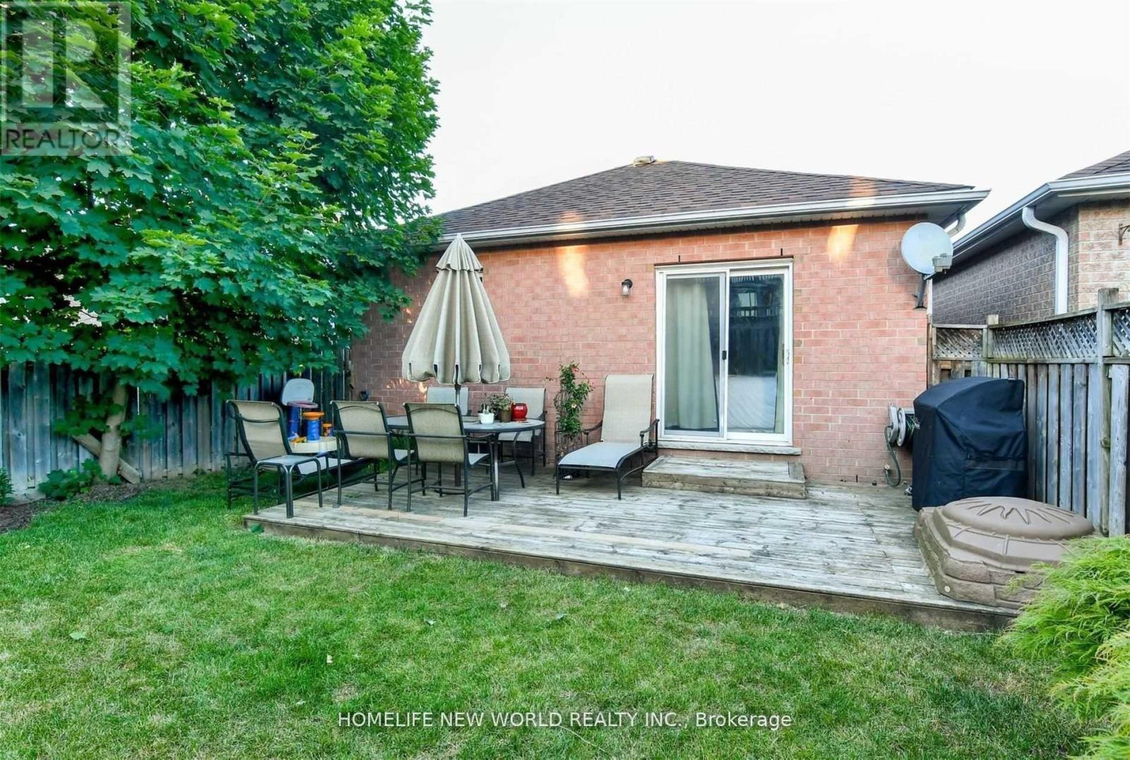 32 Smith Street, Bradford West Gwillimbury, Ontario  L3Z 3C9 - Photo 13 - N13725850