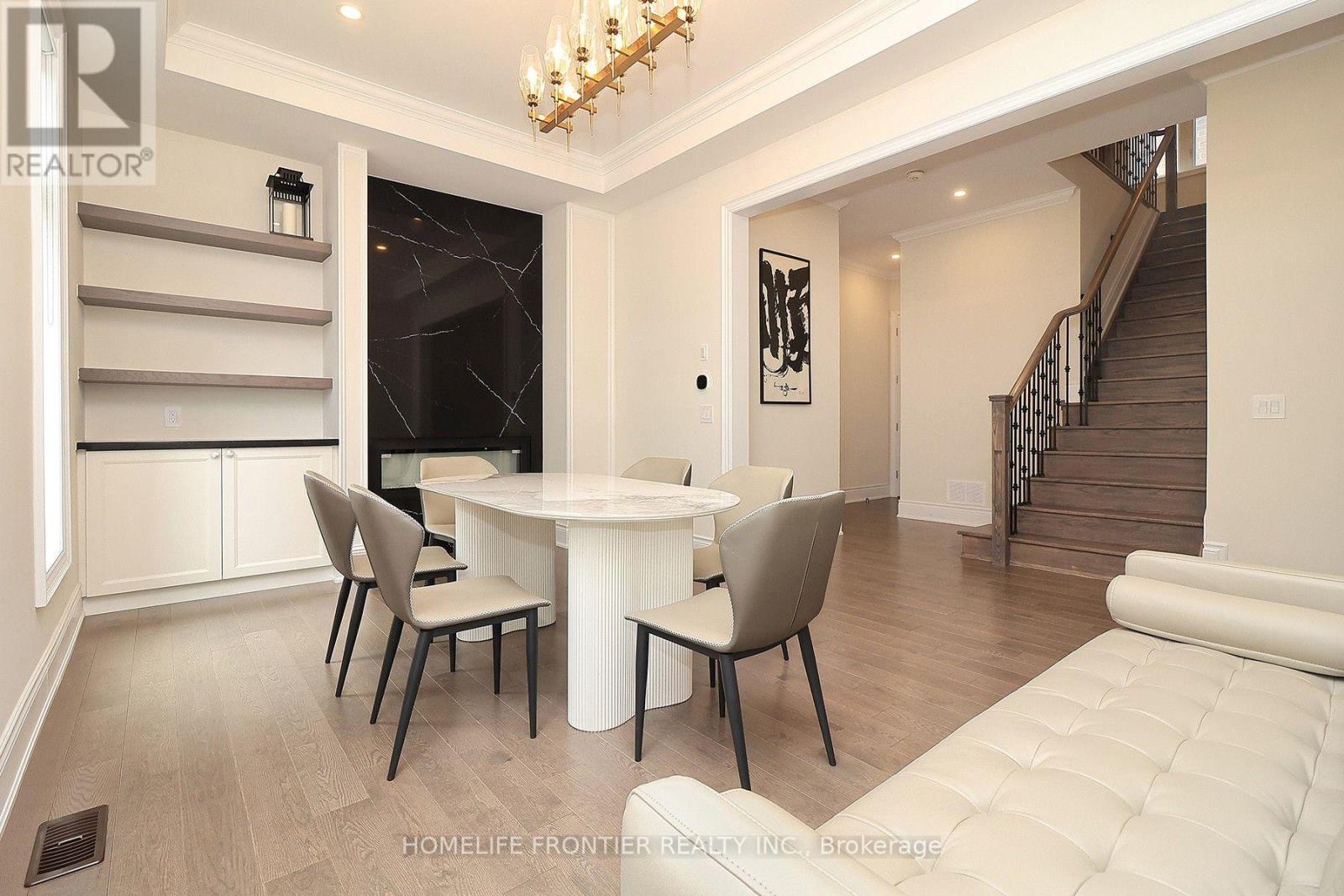 8 Planet Street, Richmond Hill, Ontario  L4C 4V8 - Photo 9 - N13725856