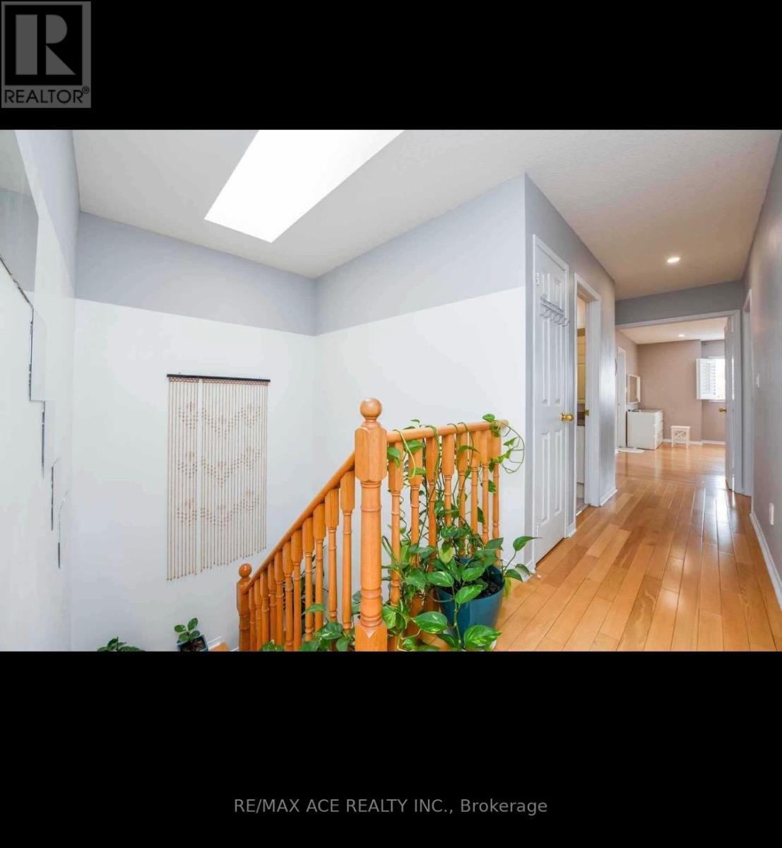 Main - 1079 Bluehorn Boulevard, Mississauga, Ontario  L5V 2J9 - Photo 11 - W13725860