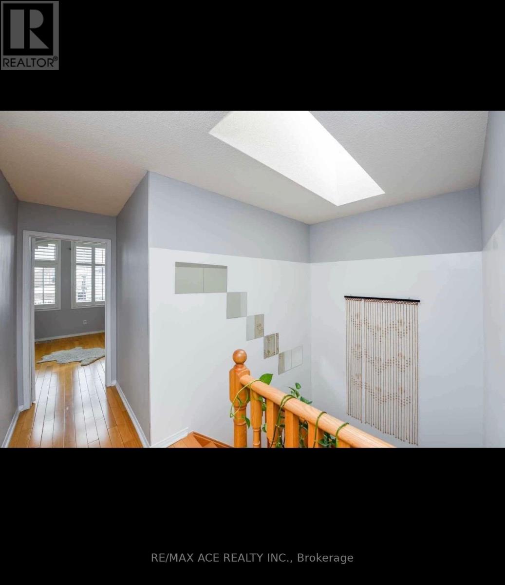 Main - 1079 Bluehorn Boulevard, Mississauga, Ontario  L5V 2J9 - Photo 12 - W13725860