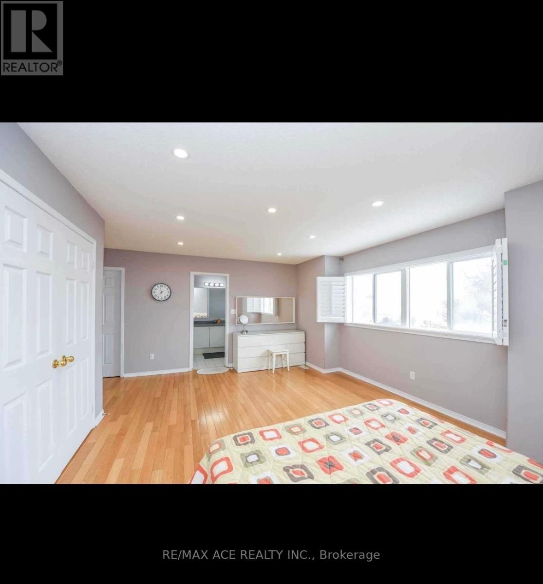 Main - 1079 Bluehorn Boulevard, Mississauga, Ontario  L5V 2J9 - Photo 15 - W13725860