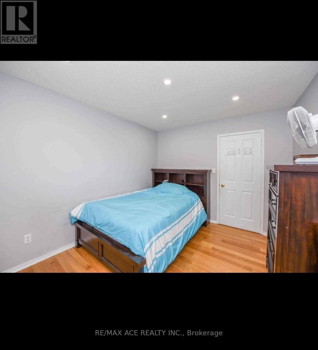 Main - 1079 Bluehorn Boulevard, Mississauga, Ontario  L5V 2J9 - Photo 20 - W13725860