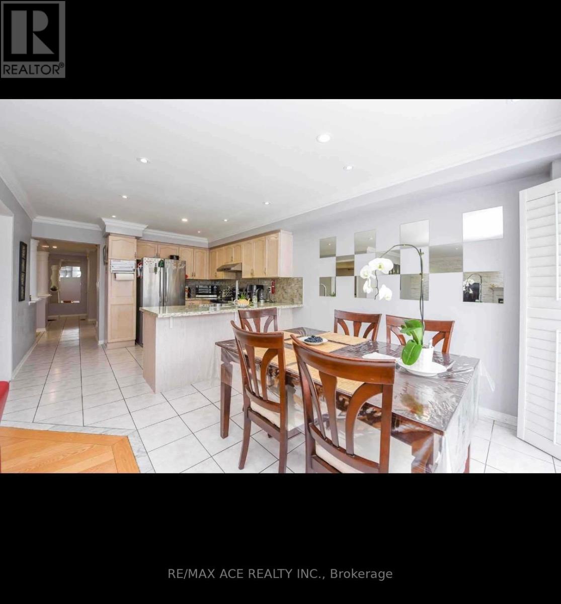 Main - 1079 Bluehorn Boulevard, Mississauga, Ontario  L5V 2J9 - Photo 7 - W13725860