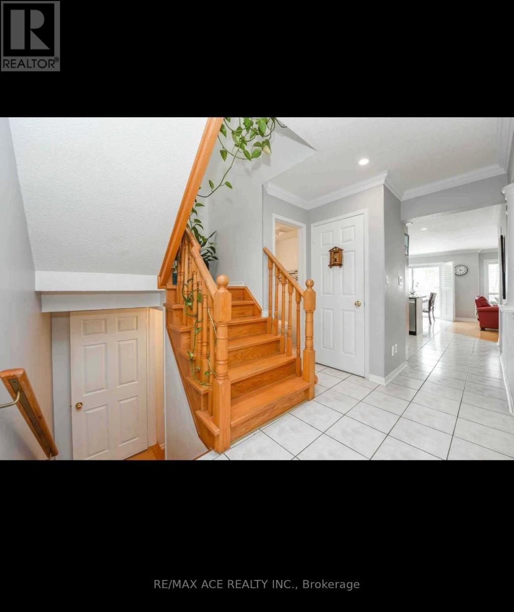 Main - 1079 Bluehorn Boulevard, Mississauga, Ontario  L5V 2J9 - Photo 9 - W13725860