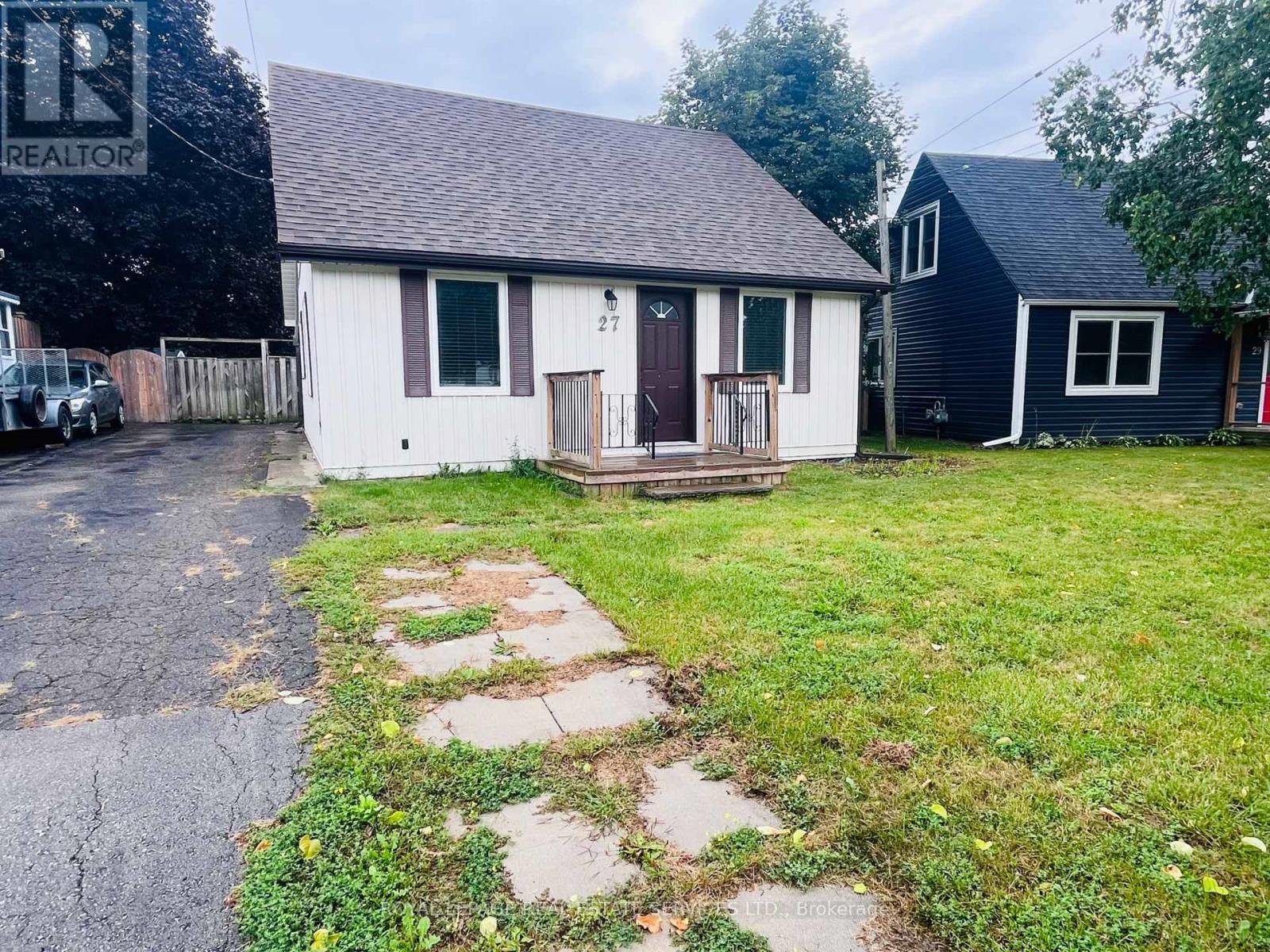 27 Normandy Boulevard, Halton Hills, Ontario L7G 1V9 - Photo 3 - W13725786