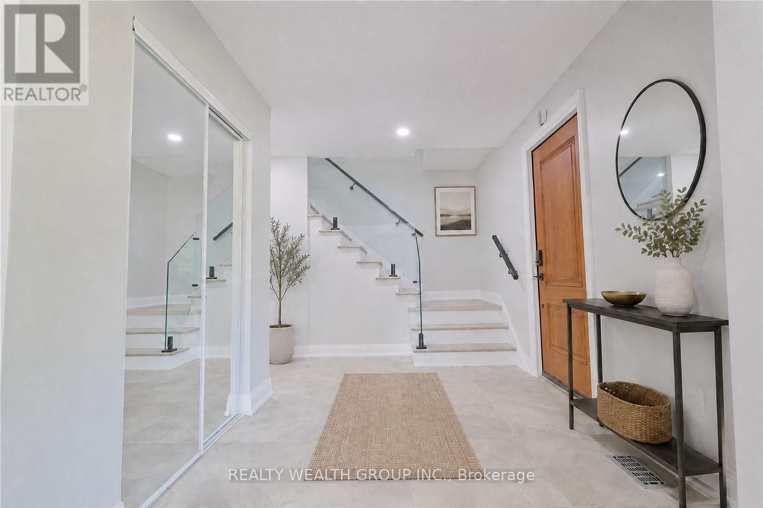 264 Shakespeare Drive, Waterloo, Ontario  N2L 2T6 - Photo 3 - X13725854