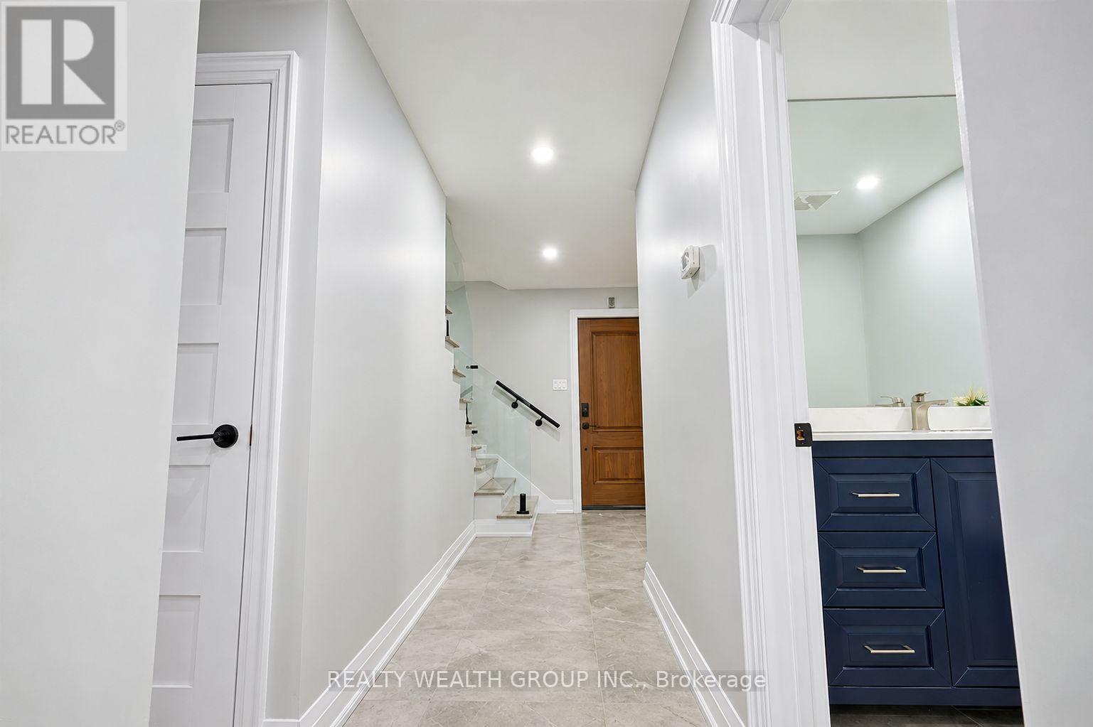 264 Shakespeare Drive, Waterloo, Ontario  N2L 2T6 - Photo 4 - X13725854