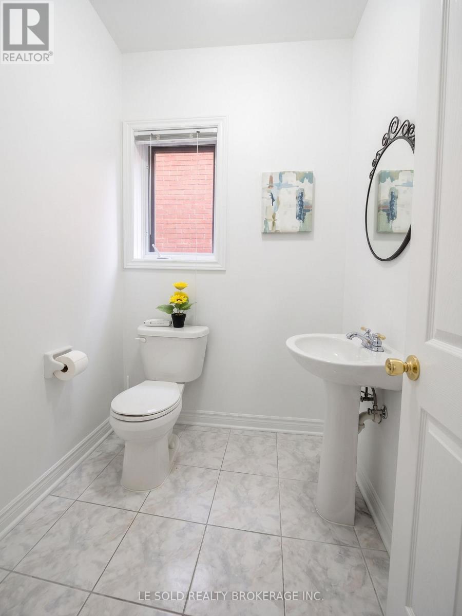 76 Larratt Lane, Richmond Hill, Ontario  L4C 0E2 - Photo 13 - N13725812