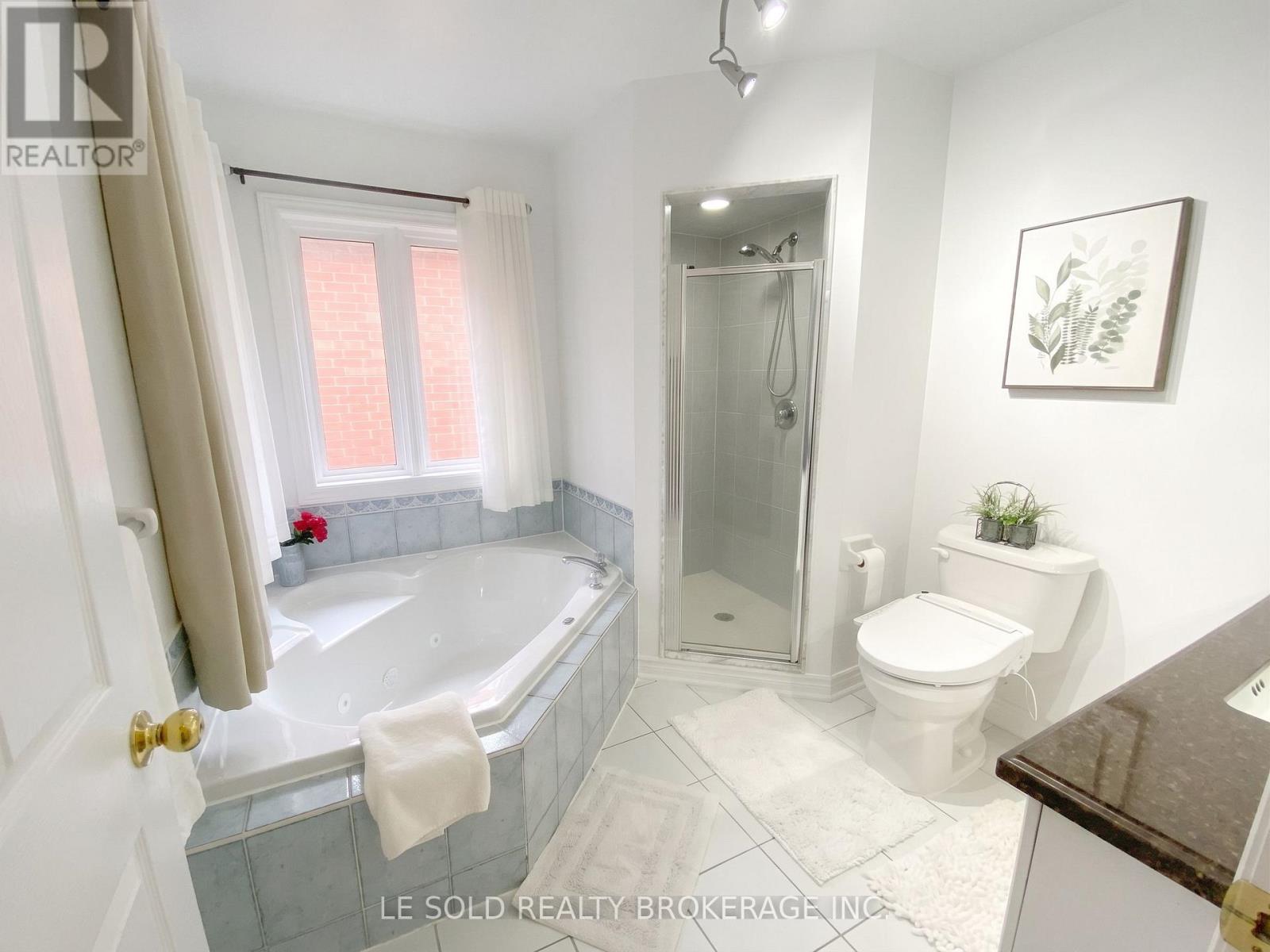 76 Larratt Lane, Richmond Hill, Ontario  L4C 0E2 - Photo 17 - N13725812