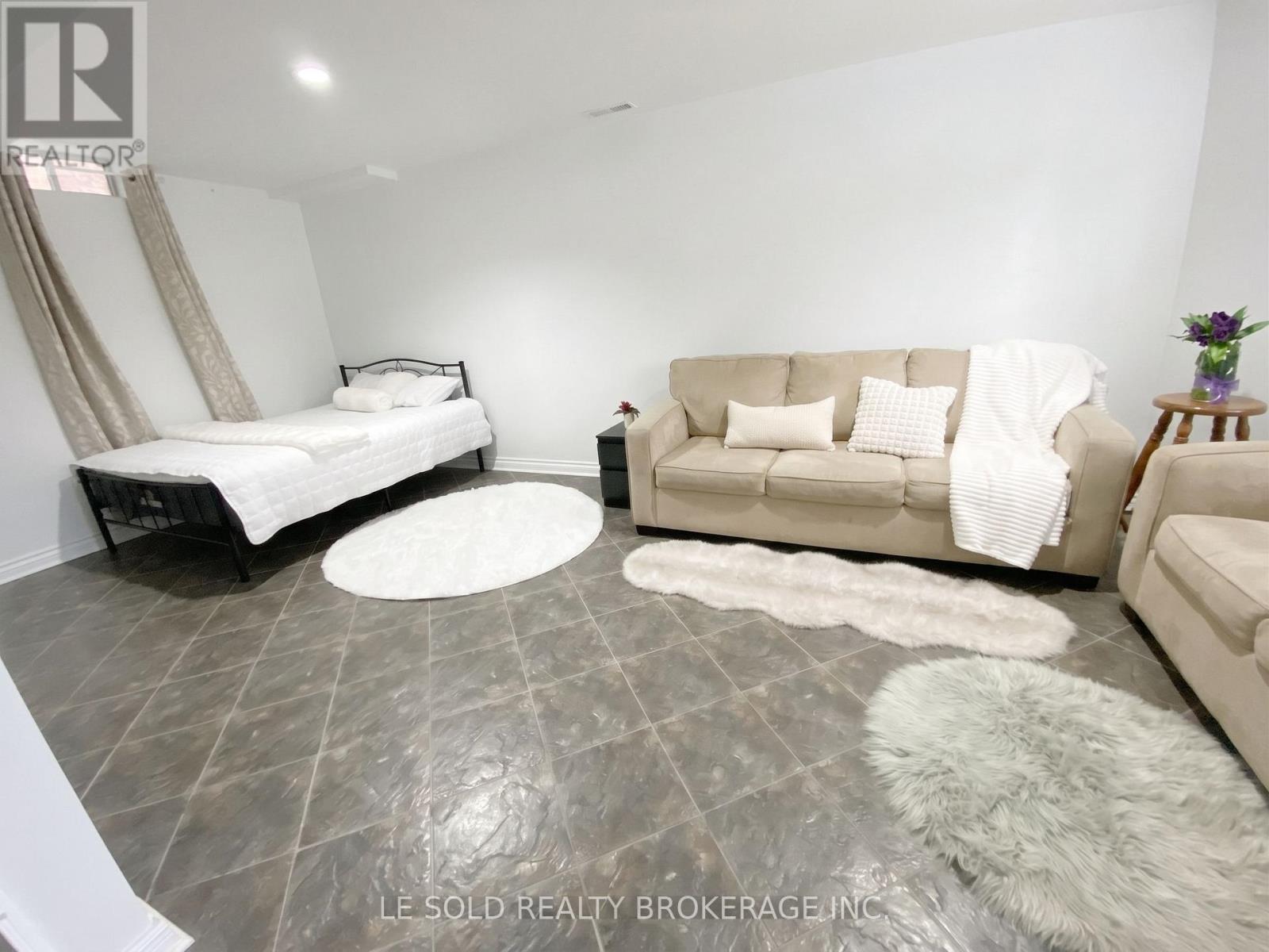 76 Larratt Lane, Richmond Hill, Ontario  L4C 0E2 - Photo 32 - N13725812