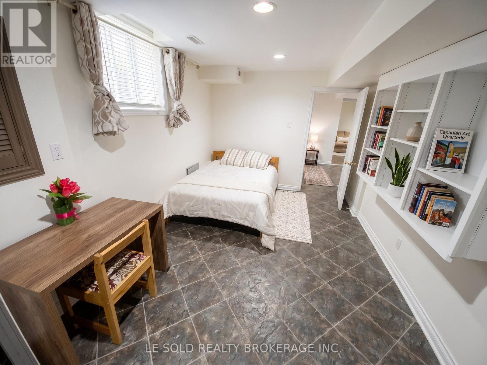 76 Larratt Lane, Richmond Hill, Ontario  L4C 0E2 - Photo 36 - N13725812