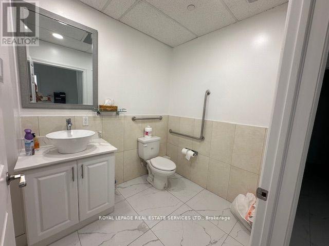 102 - 7163 Yonge Street, Markham, Ontario L3T 2A9 - Photo 12 - N12950074